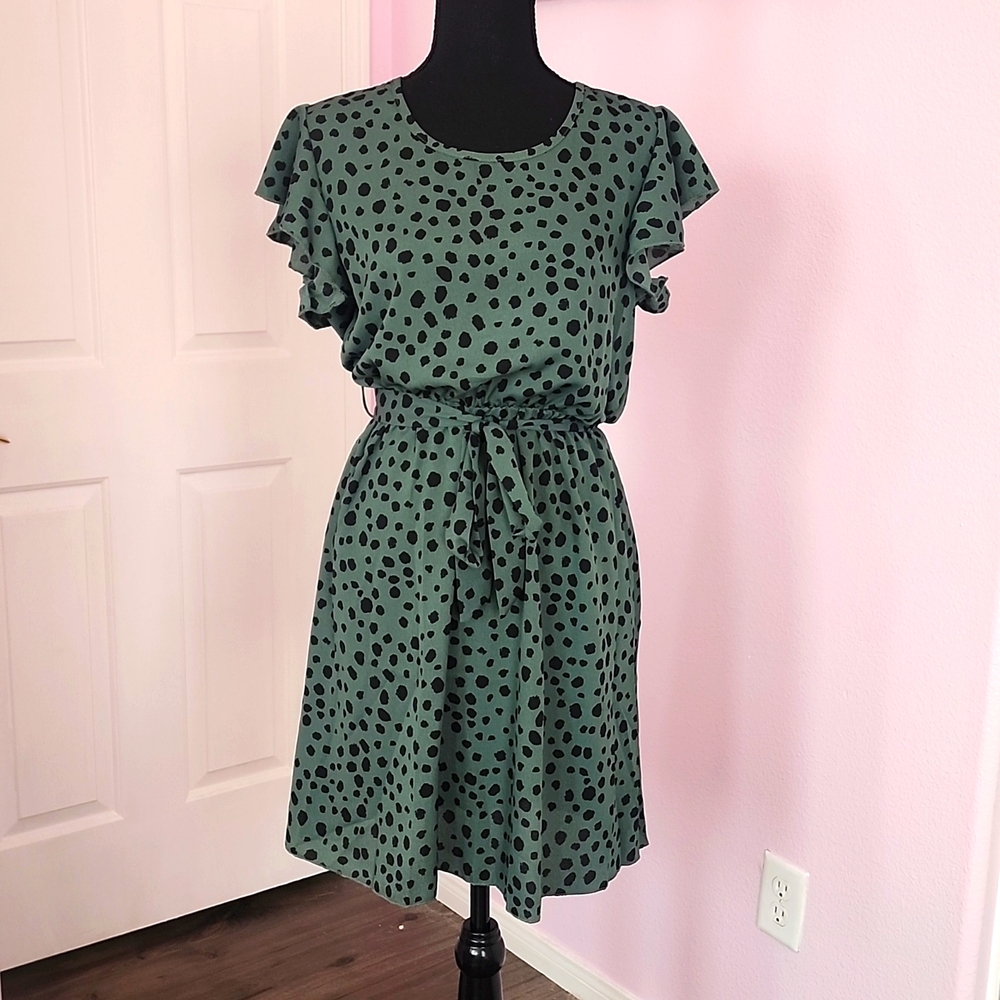 SHEIN dalmatian print dress in dark green, size 6.